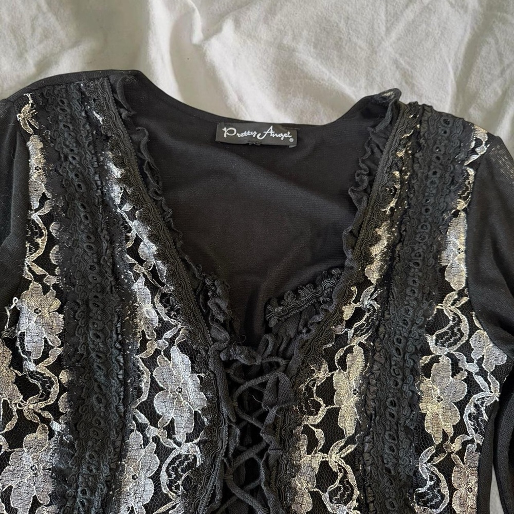 Elegant Black and Silver Lace Women's Top - Picture 3 of 5